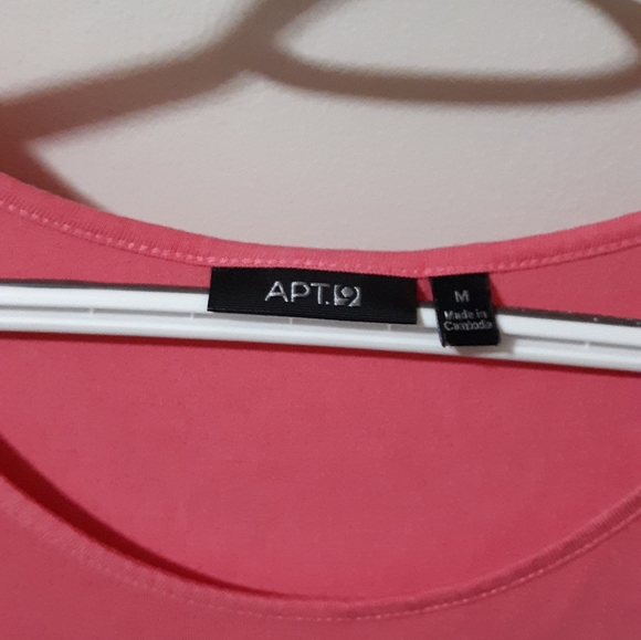 Junior's pink top - Picture 3 of 3